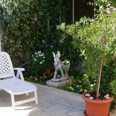 Apartment Ivana - With Parking Omis