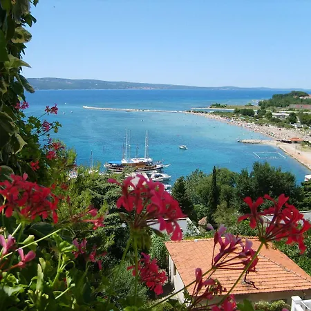 Ivana - With Parking Apartment Omis