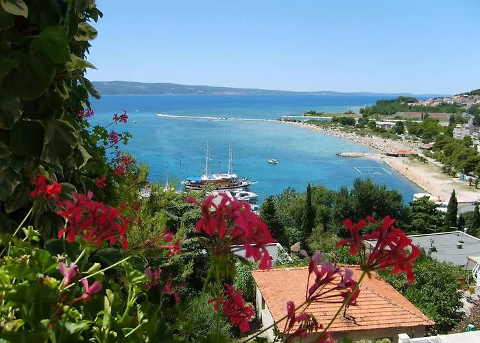 Ivana - With Parking * Omiš