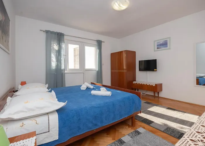 Ivana - With Parking Lejlighed